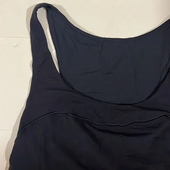 Lululemon black tank - Picture 2 of 5
